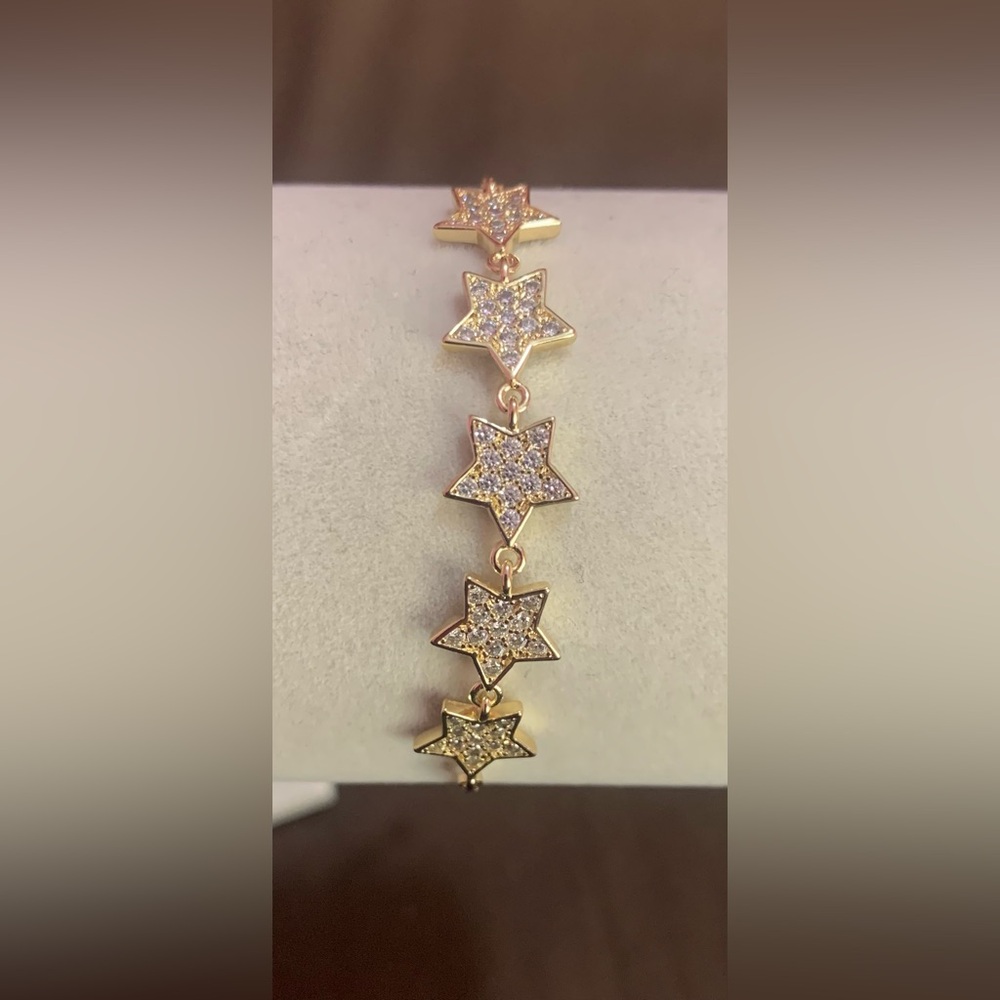 NWOT. Gold Star Adjustable Bracelet